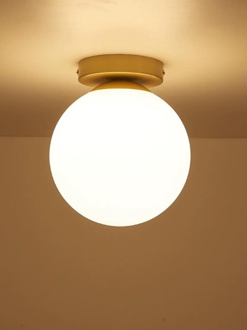 Lustra Glob Alb cu Soclu Auriu Themisa, 150×150×200mm