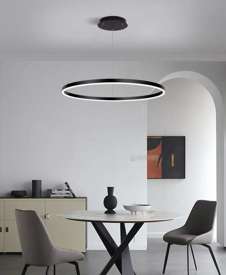Lustra LED Suspendată Delphina, 60 cm, Neagră Tip Cerc 100W