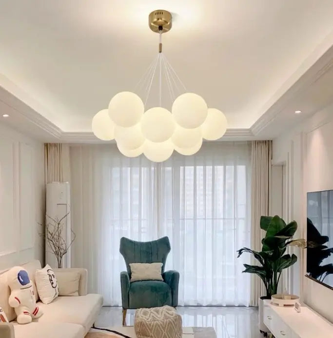 Lustră de Lux Anthea cu Globuri 13 Surse de Iluminare