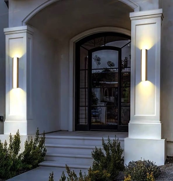 Aplica LED Tessa Black 7W Lumina clada IP65