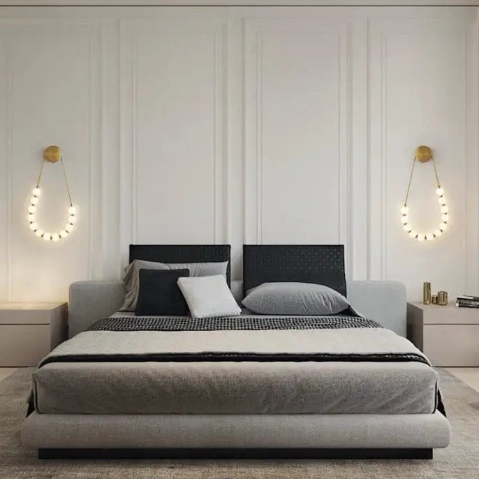 Aplica de Perete Aurie Celia, Globuri Albe, Design Sirag de Perle