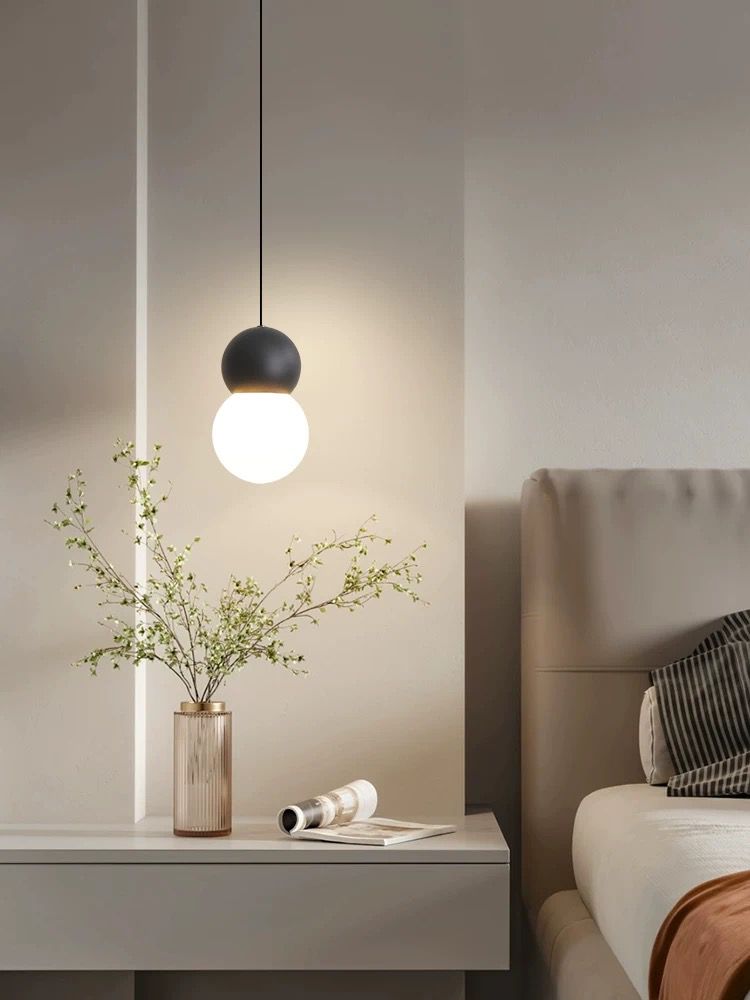 Lustra Suspendata Solynea Neagra Glob Alb G9