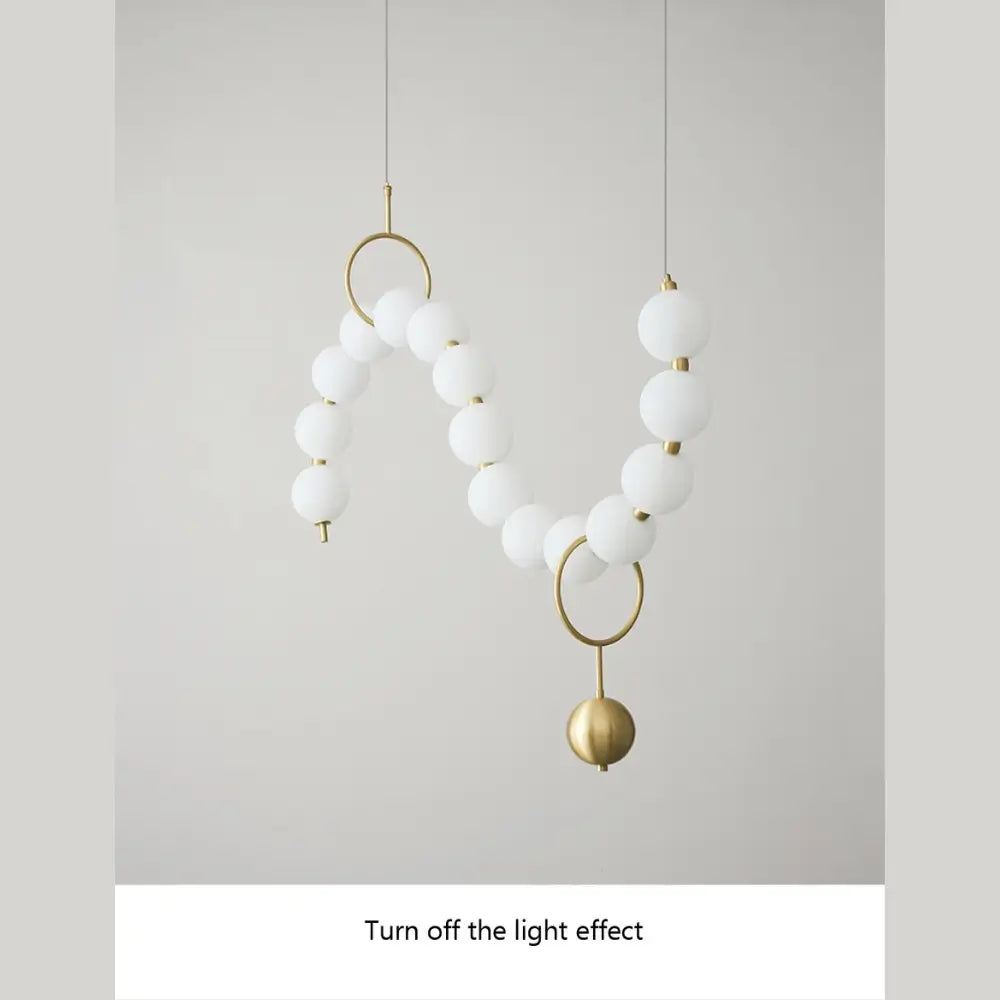 Lustra Capricia Perlată, Design Simplist, Globuri Albe Mat, Auriu