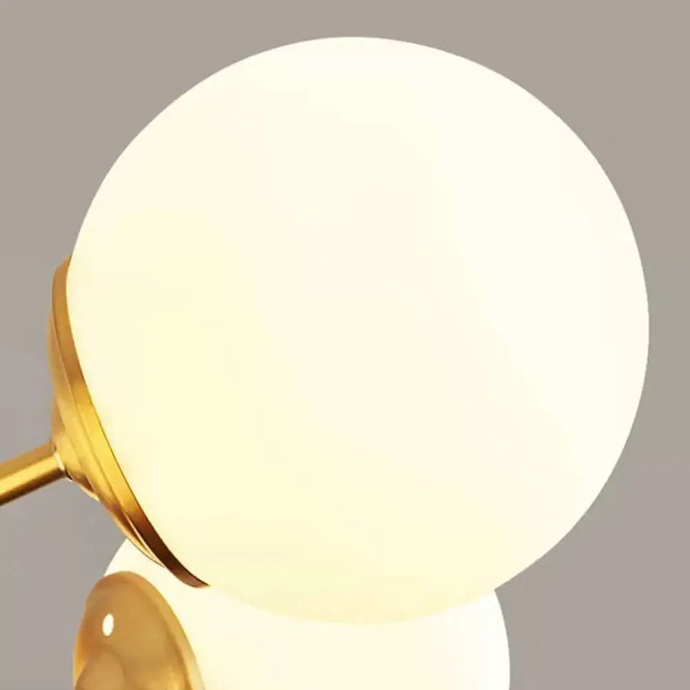 Lustra Modernă LED Aurie Lara, Stil Minimalist, Globuri Albe