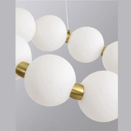 Lustra Calista Eleganta LED cu Globuri Albe Mat, Auriu