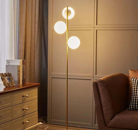 Lampadar Zephyrine Gold 160cm 3 Globuri Albe Mat